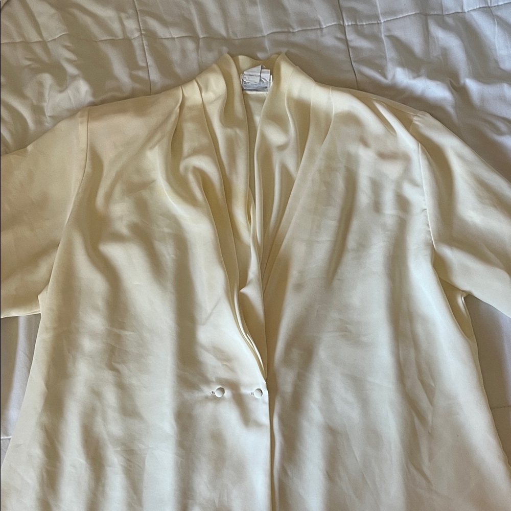 ivory sasson paris new york button LS blouse